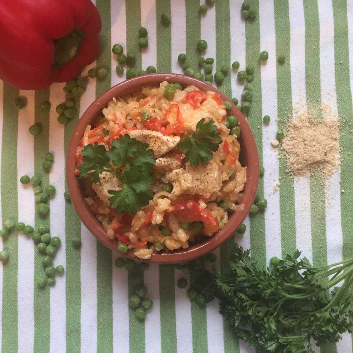 Risotto sans lactose, crémeux, au poulet et aux poivrons