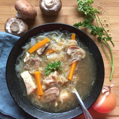 cuisiner sans gluten ni produits laitiers : soupe chinoise au poulet et légumes
